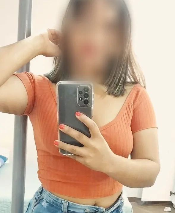 Ela, 26