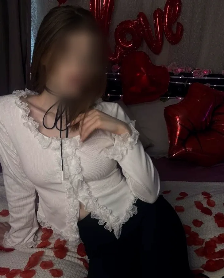 Elif, 21