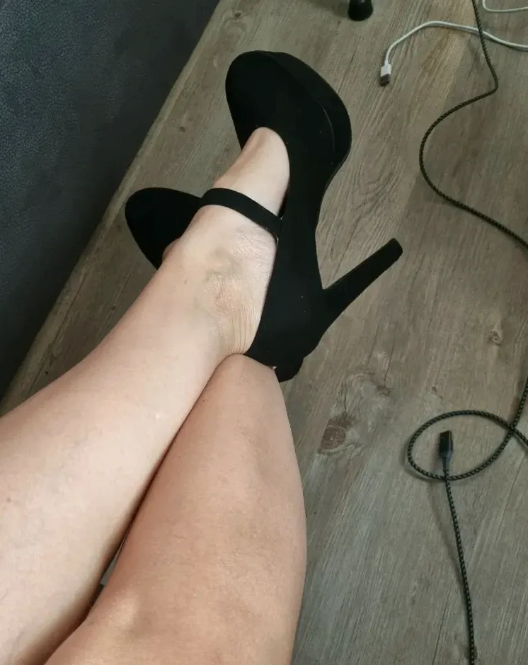 Emily, 38