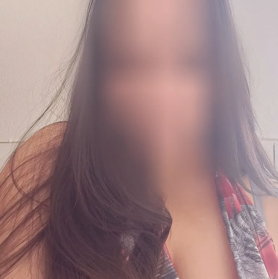 Emma, 25