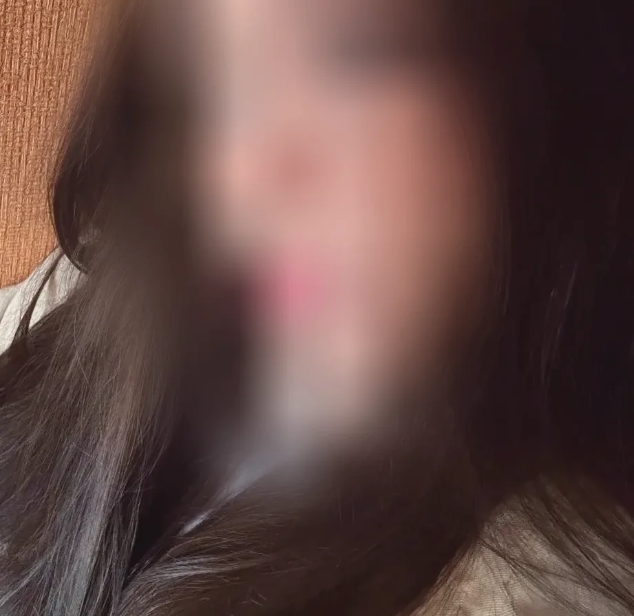 Fatma, 20