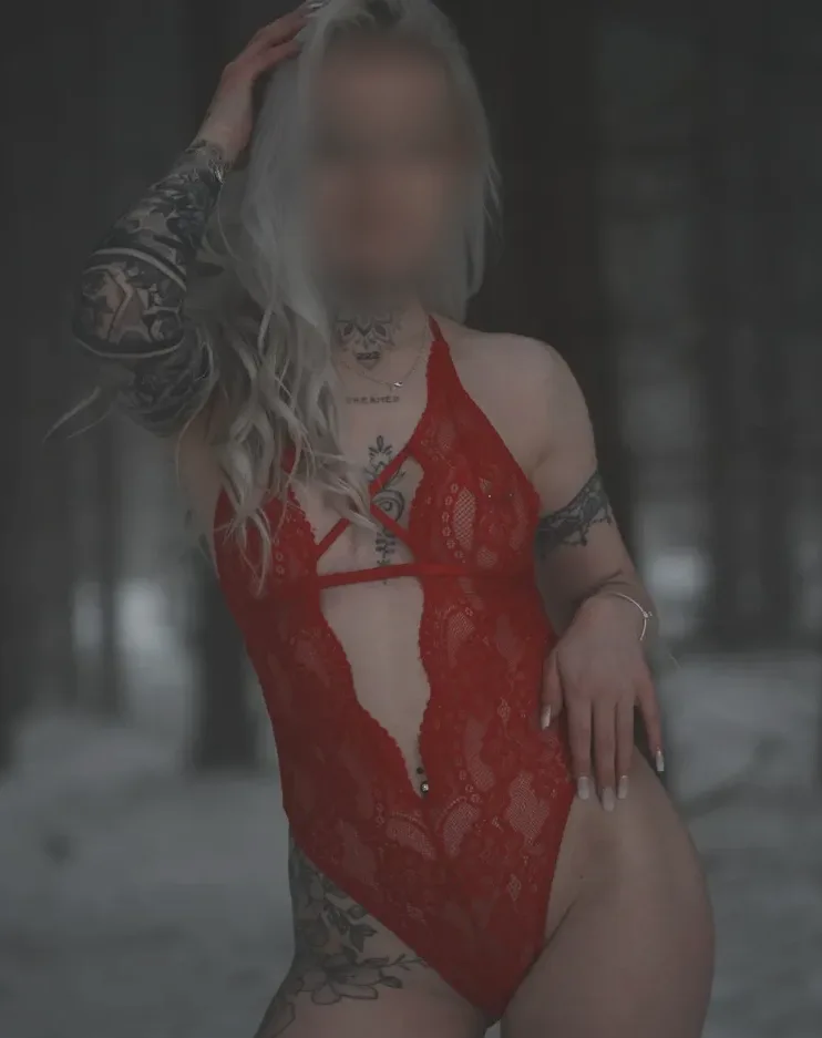 Nadja, 26