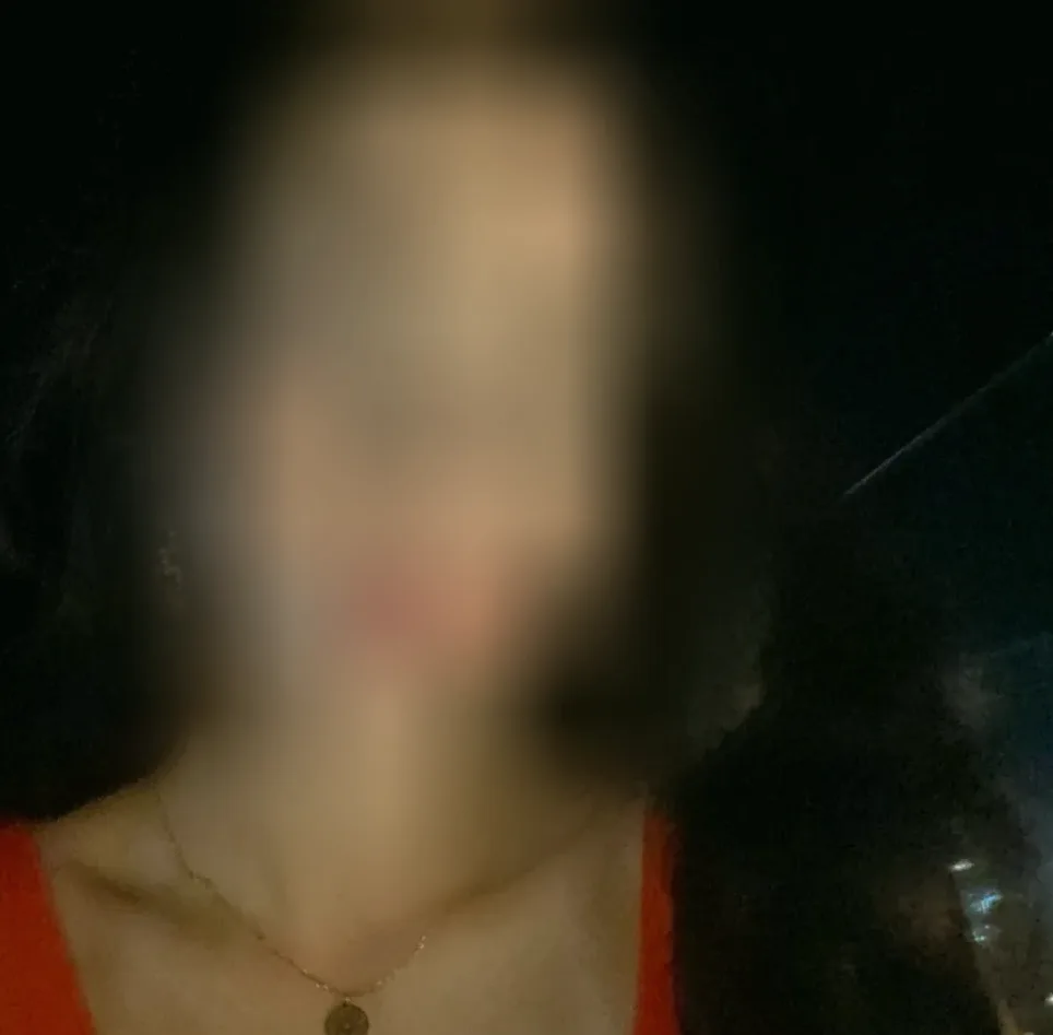Neele, 23