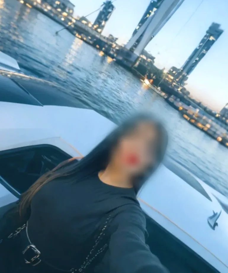 Selin, 35