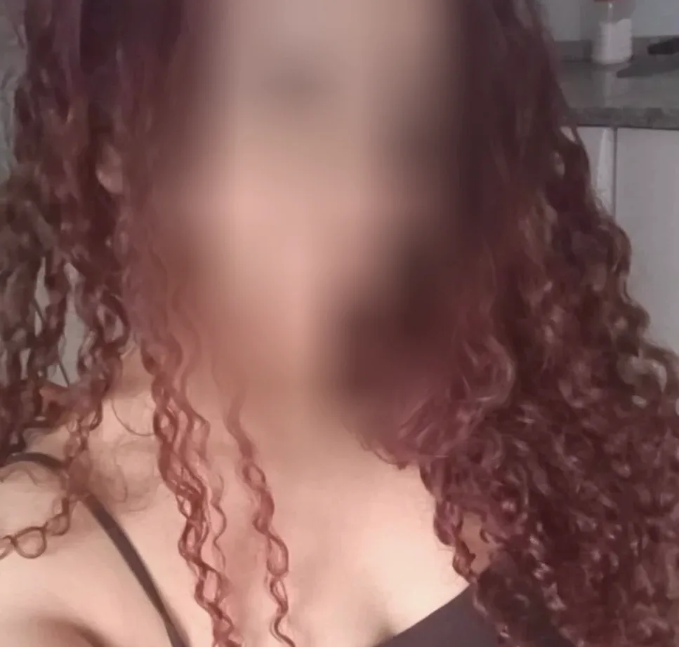 Stefanie, 25