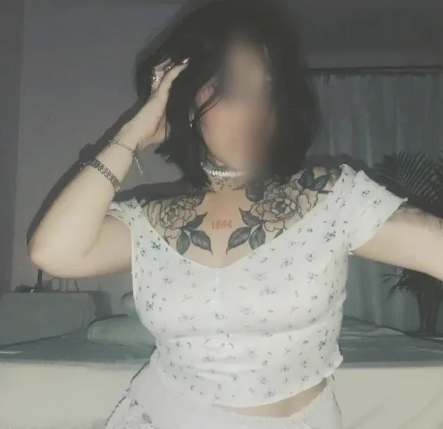 Stefanie, 28